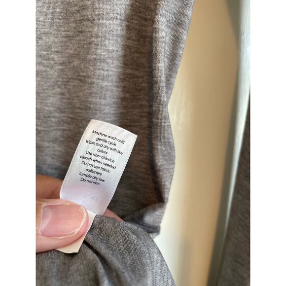 Athleta gray long sleeve top ruched solid neutral lightweight stretchy Size S - Picture 8 of 8
